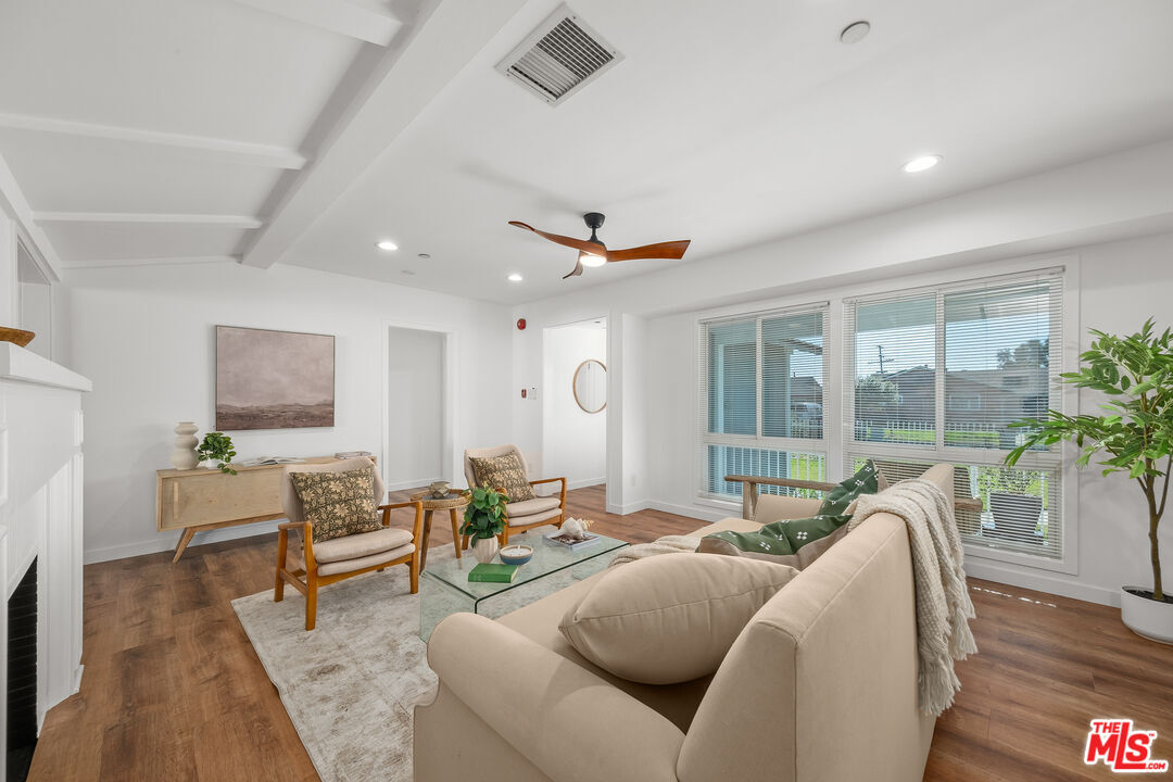 Property Photo: 9300 S 10th Ave CA 90305