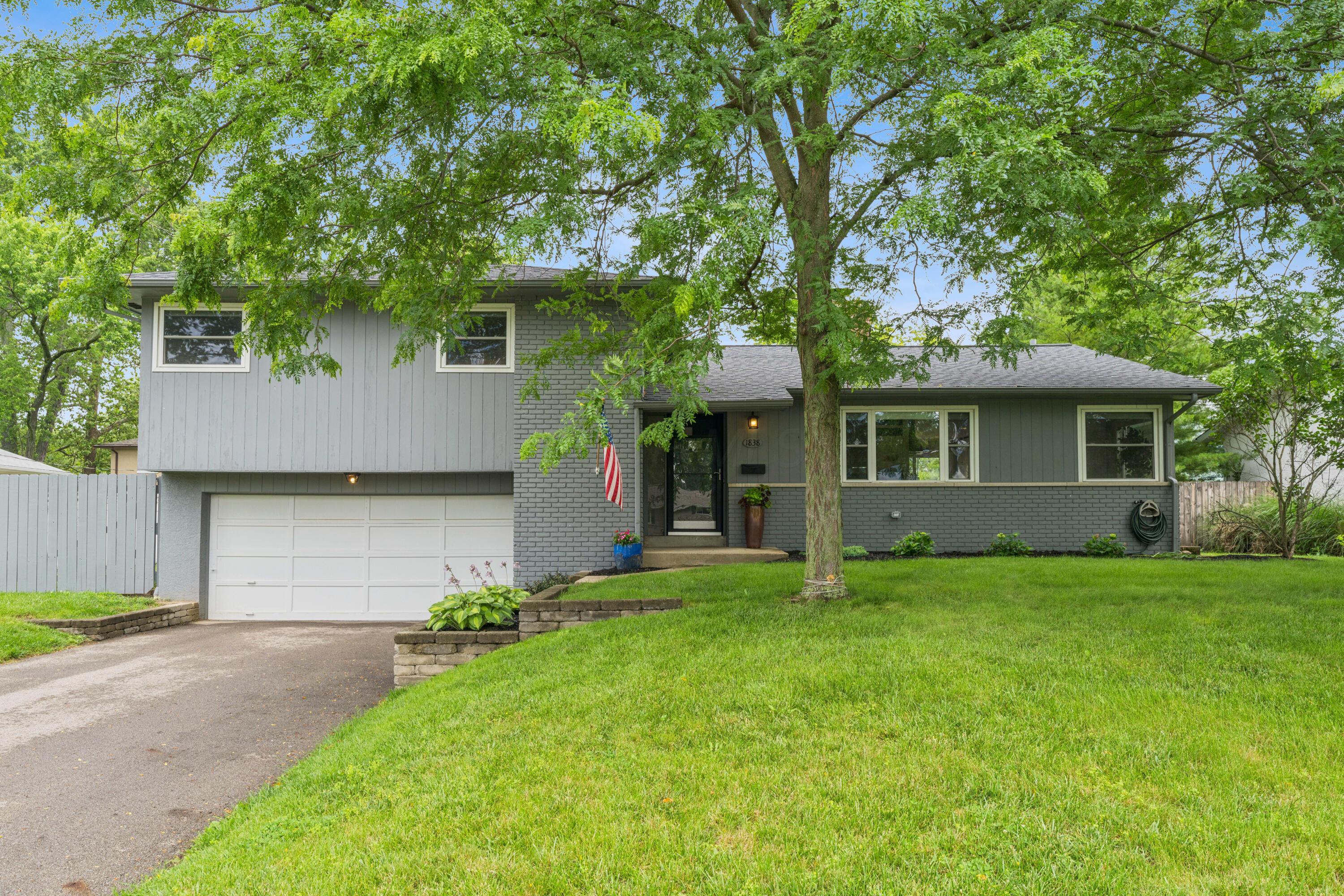 Property Photo: 1838 Merriweather Drive OH 43221
