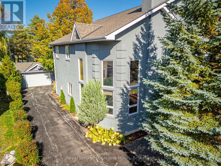 Property Photo:  137 Pioneer Lane  ON L9Y 0M7 