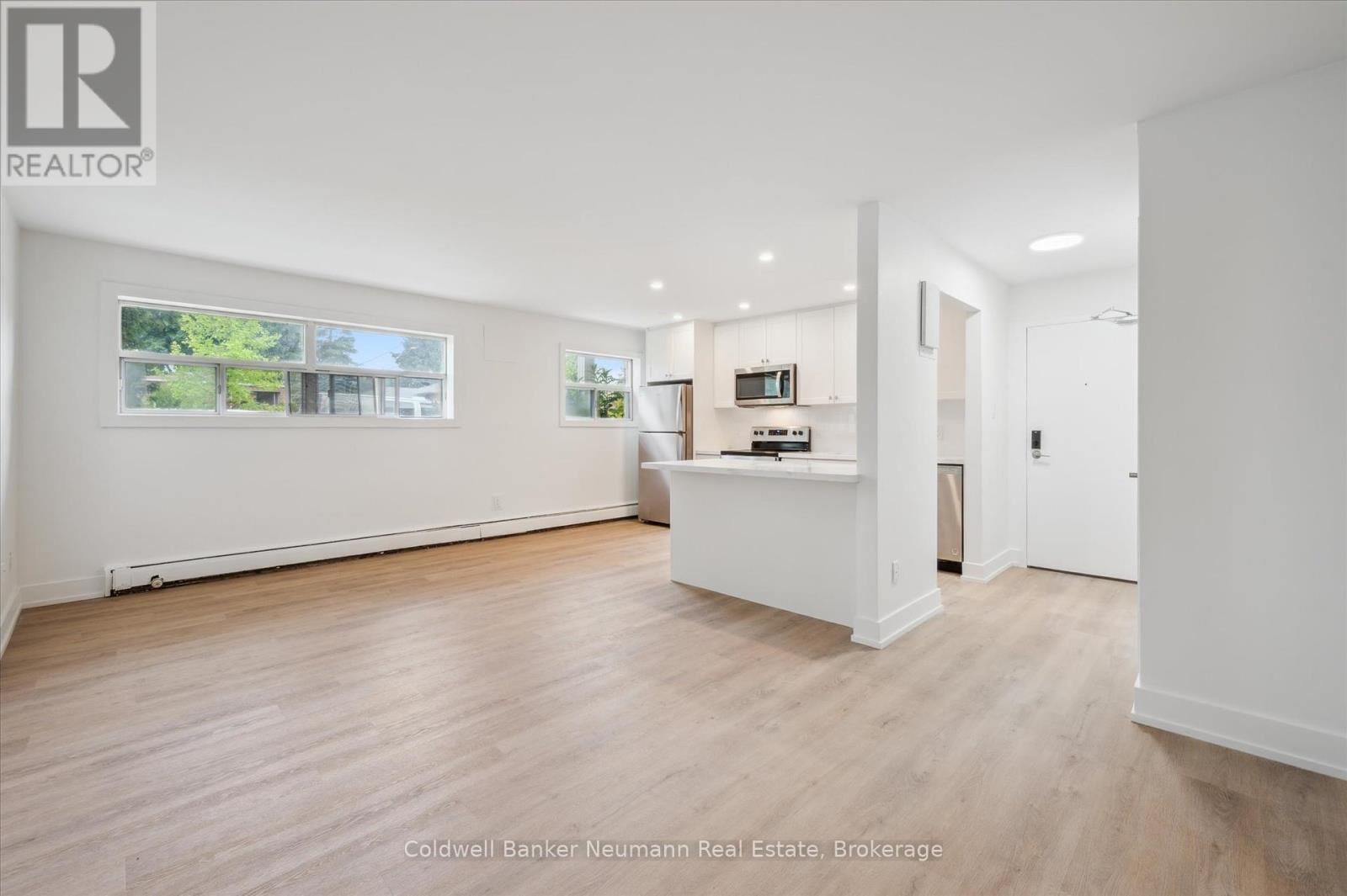 Property Photo:  10 Glenbrook Drive 104  ON N1E 1A9 