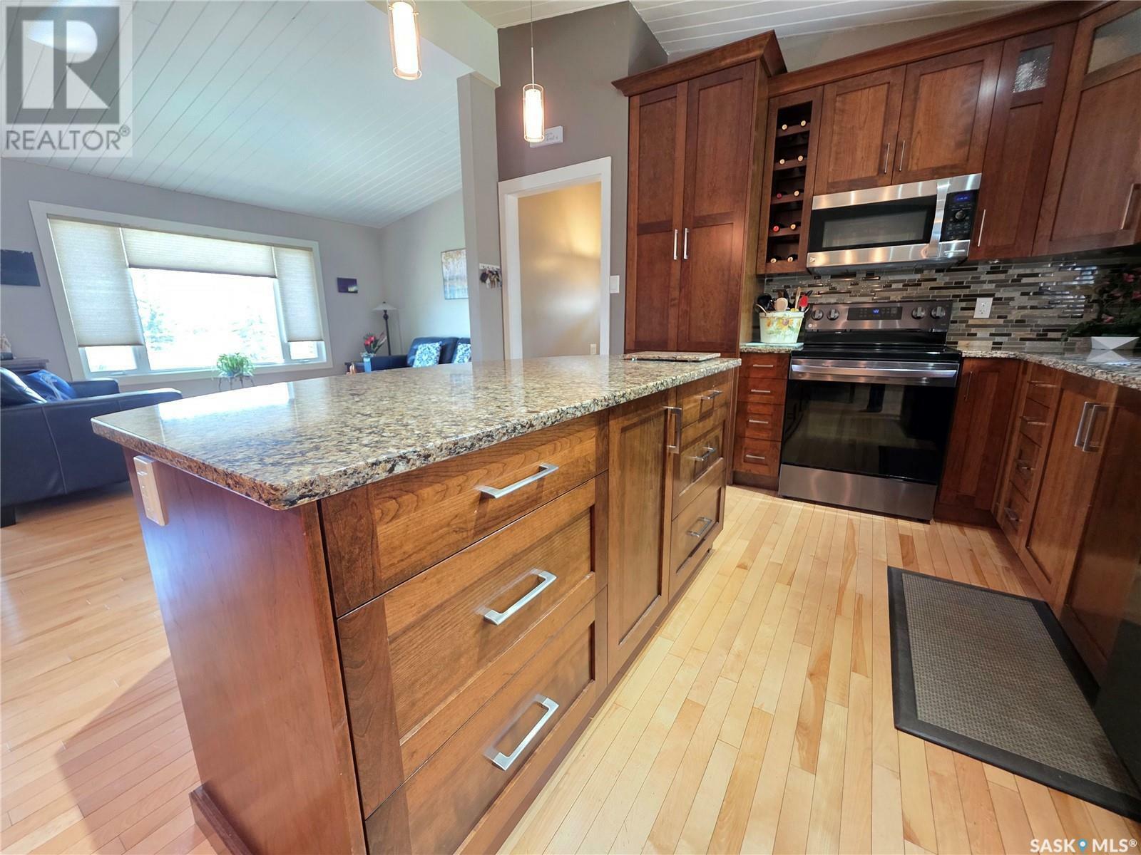 Property Photo: 1000 9th Avenue NE SK S9H 2S9