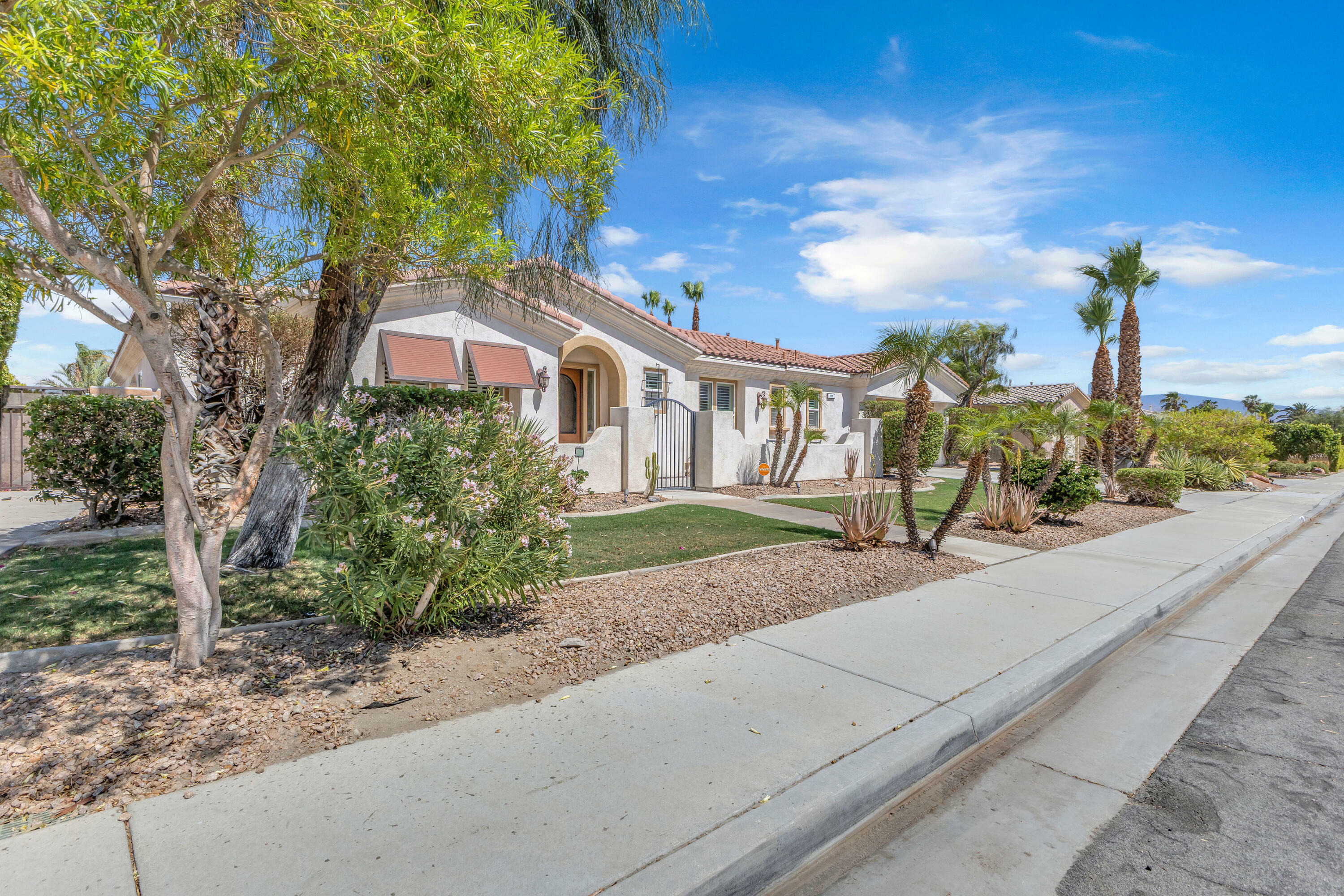 2250 N Hermosa Drive  Palm Springs CA 92262 photo