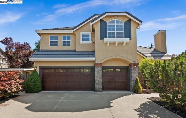 Property Photo: 318 Montoya Way CA 94526