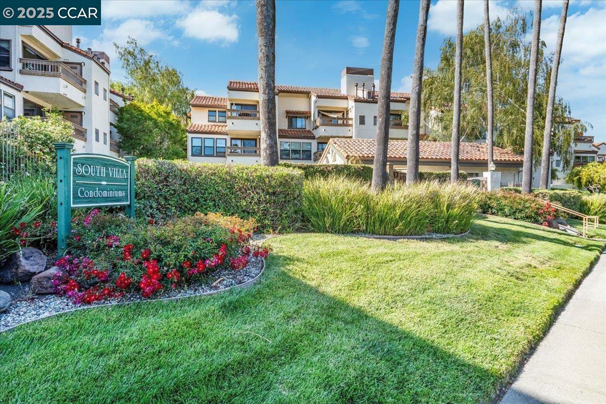 Property Photo: 1733 S Villa Way CA 94595