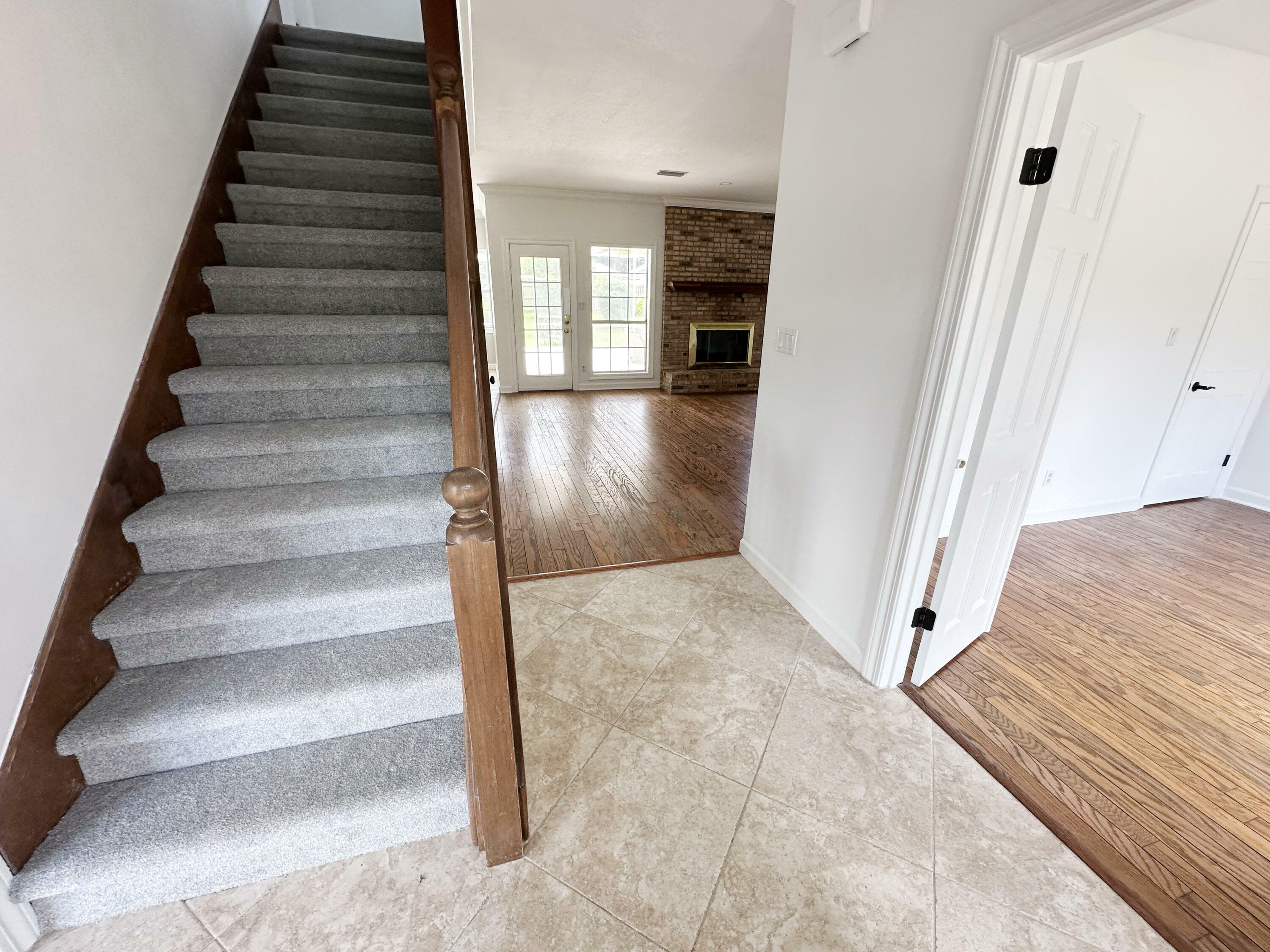 Property Photo: 70 E Country Club Drive FL 32541