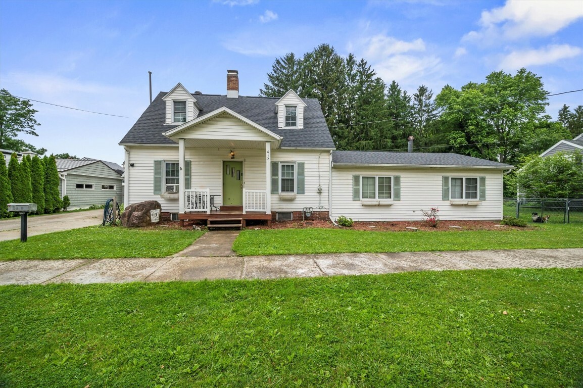 Property Photo: 615 Wright Street PA 16407