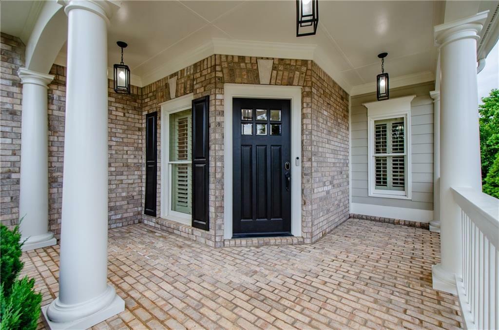 Property Photo: 4645 Wykeshire Court GA 30041