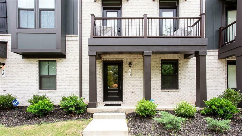 Property Photo: 135 Climbing Ivy Circle GA 30214