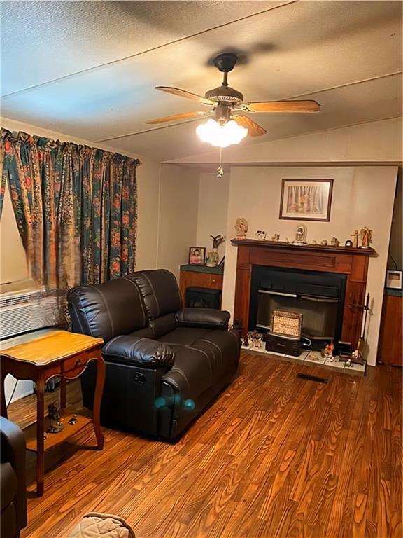 Property Photo: 13102 Highway 451 LA 71355