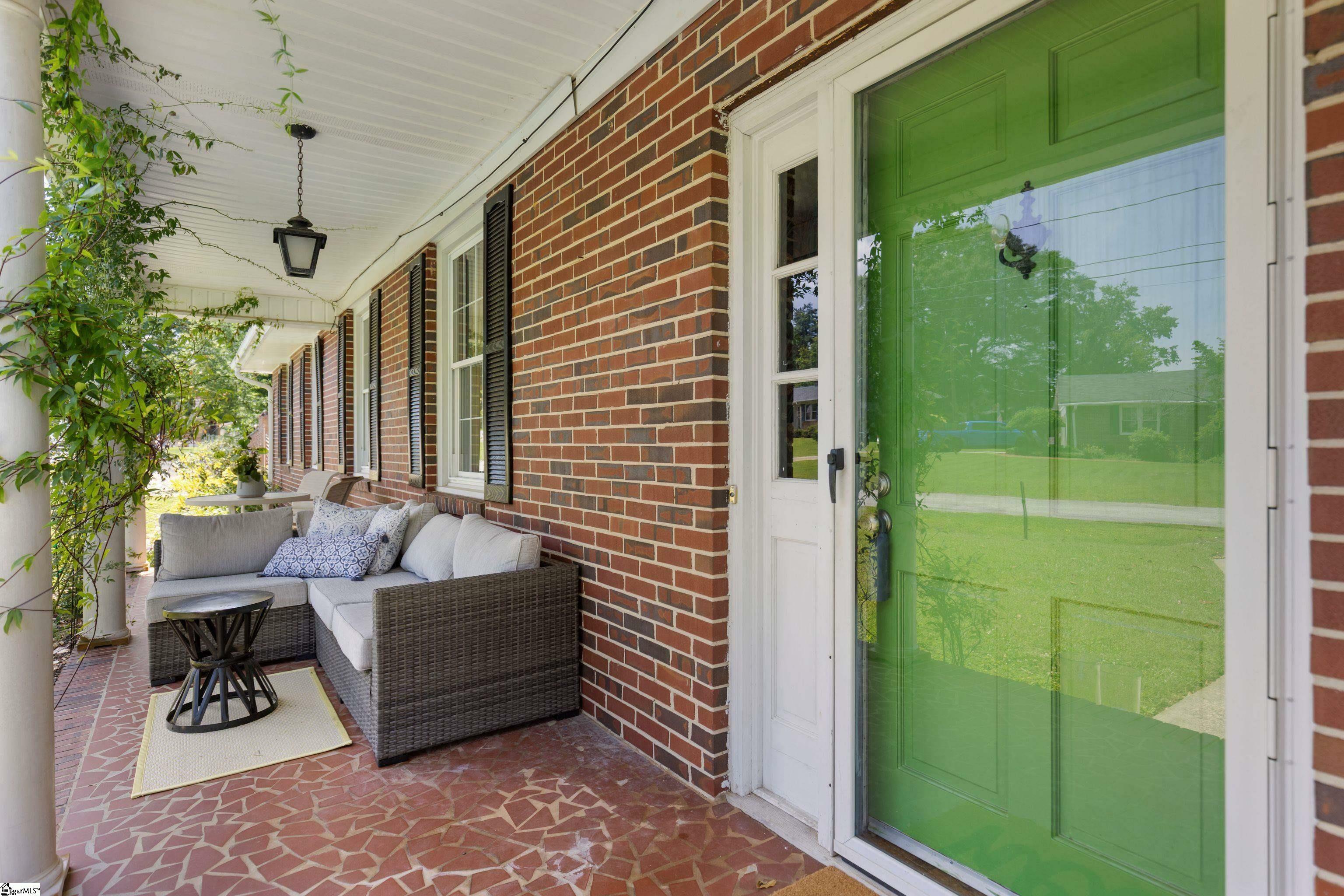 Property Photo: 300 Beaufort Street SC 29615