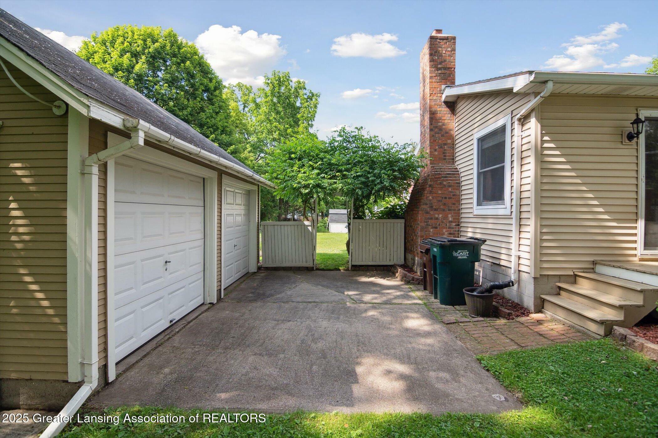 Property Photo: 6244 Daft Street MI 48911