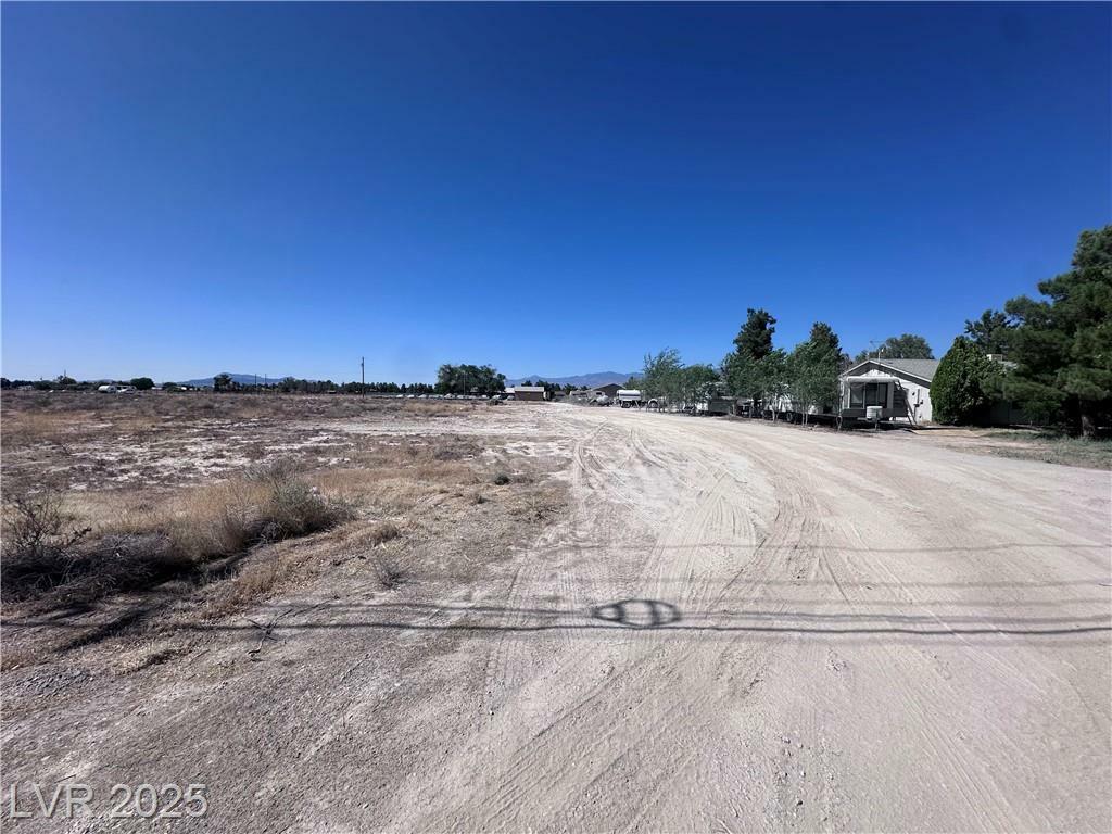 Property Photo: 2360 East Gamebird Road NV 89048