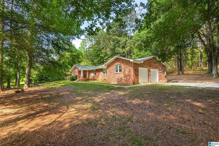 Property Photo:  2810 Mountain View Drive  AL 35907 
