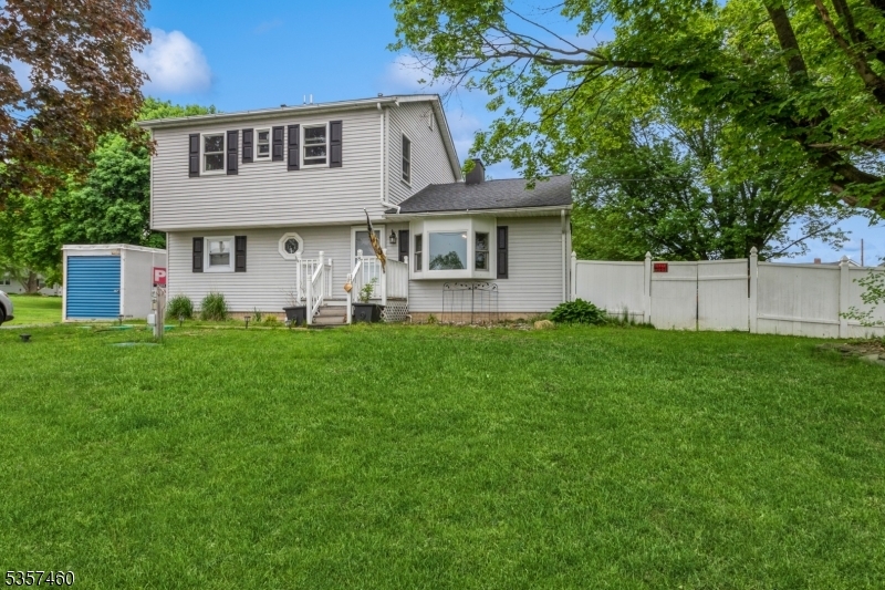 Property Photo:  8 Mill Brook Road8  NJ 07882 