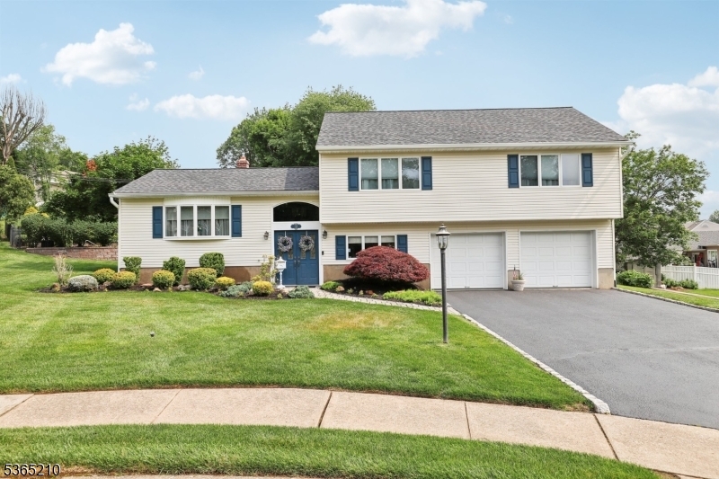 Property Photo: 6 Kipp Ct NJ 07470