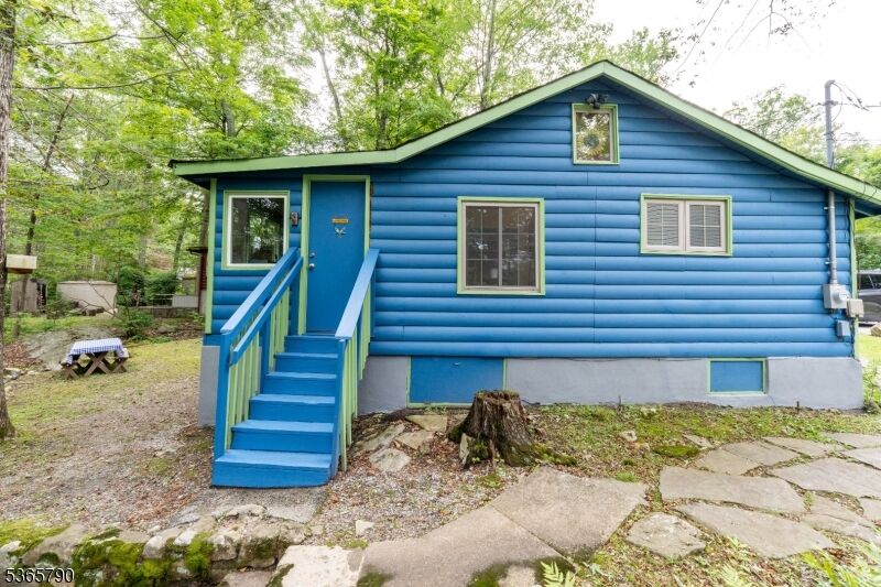 Property Photo: 3 Maple Rd NJ 07461