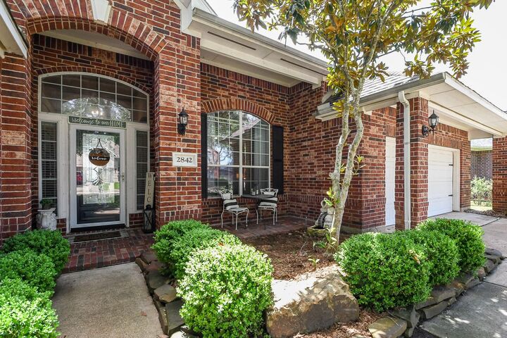 Property Photo: 2842 S Cedar Hollow Drive TX 77584