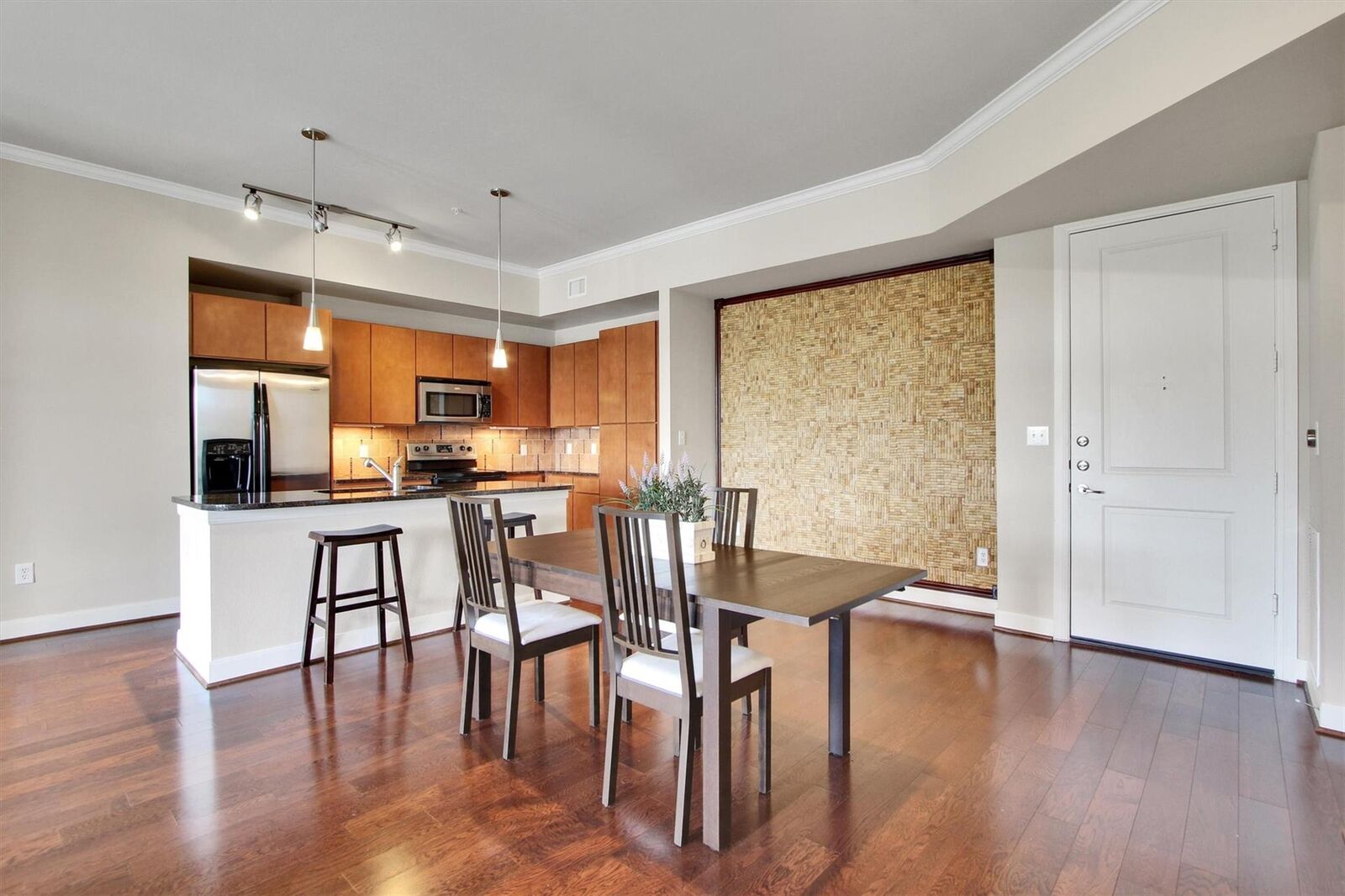 Property Photo:  300 St Joseph Parkway 318  TX 77002 