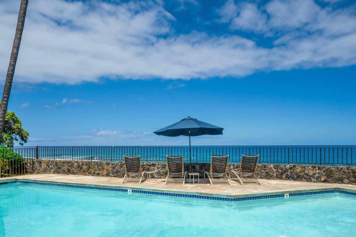 Property Photo: 75-6040 Alii Dr 714 HI 96740