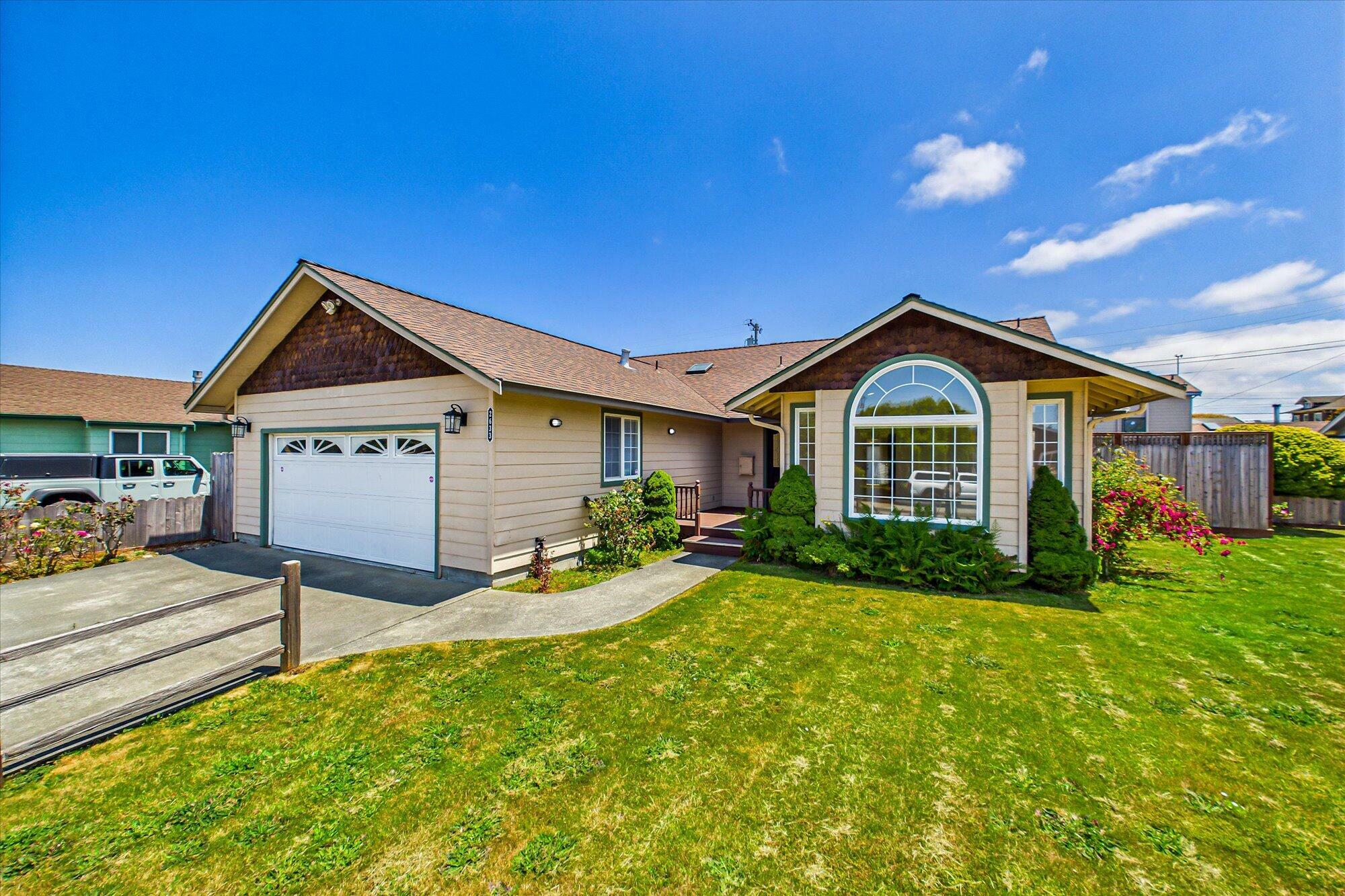 Property Photo: 2633 G Street CA 95501