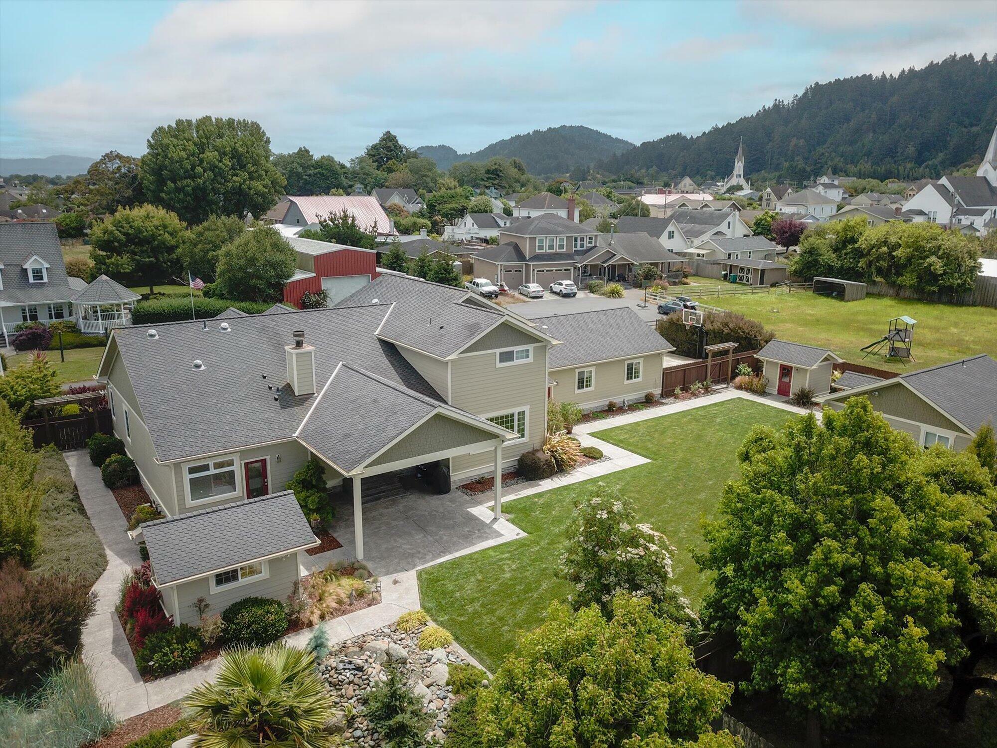 Property Photo: 319 Milky Way CA 95536