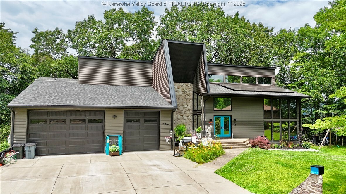 Property Photo: 5 Dreamview Lane WV 25314