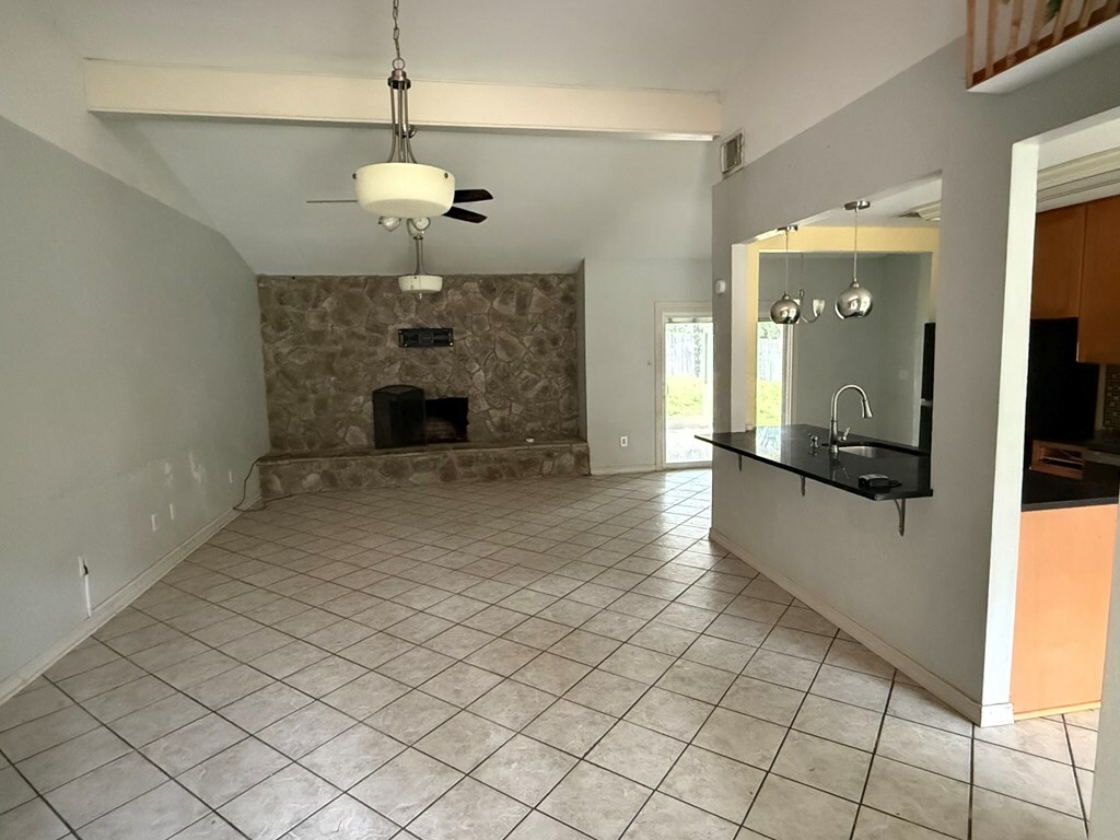 Property Photo:  126 County Road 5026  TX 75964 