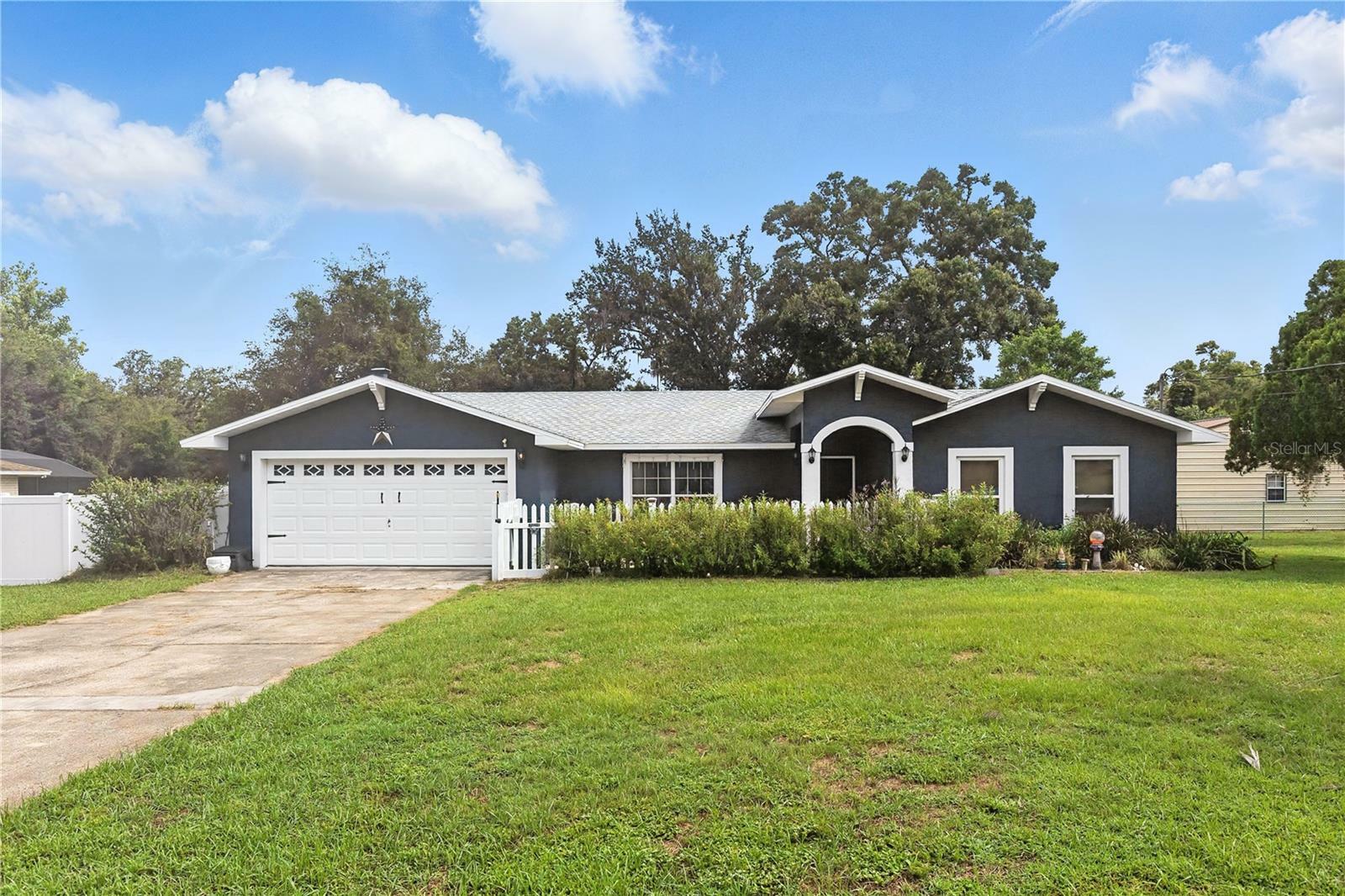Property Photo: 37331 Hickory Hill Lane FL 33525