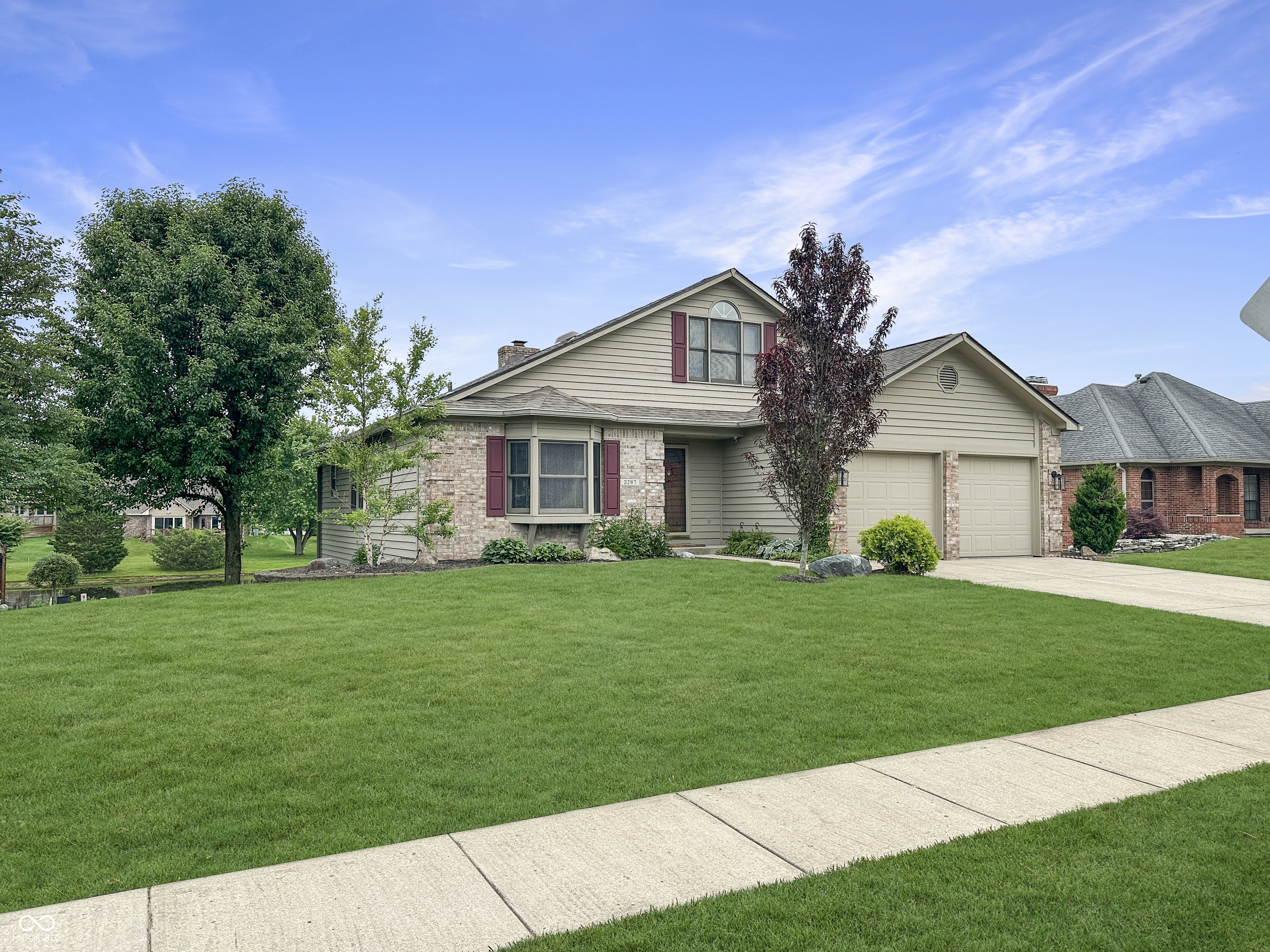 Property Photo: 3287 Buckmoor Parkway IN 46143