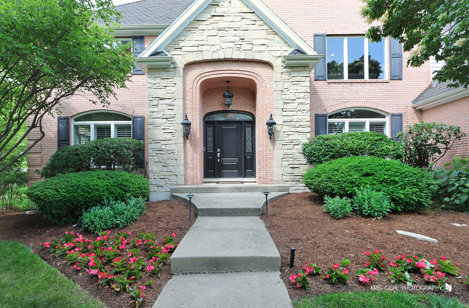 Property Photo: 2520 Hanford Lane IL 60502