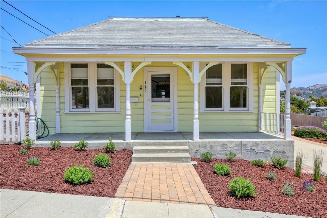 Property Photo:  128 N Mason Street  CA 93420 