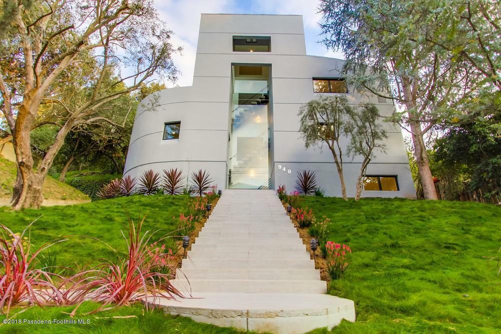 Property Photo: 940 Burleigh Drive CA 91105