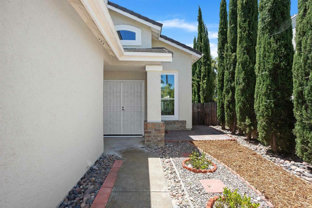 Property Photo:  943 Masters Drive  CA 92057 