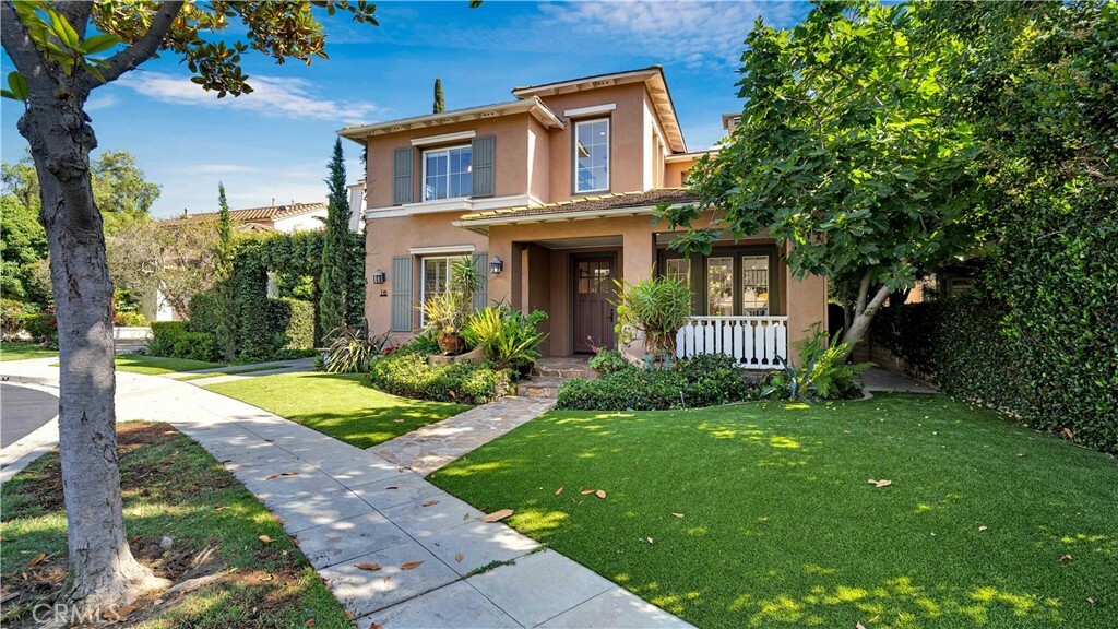 Property Photo: 16 Bayleaf Lane CA 92620