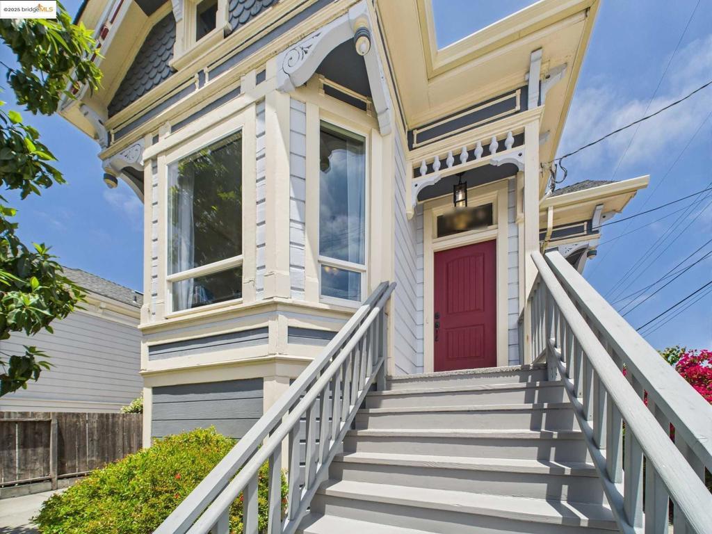 Property Photo:  1054 24th St  CA 94607 