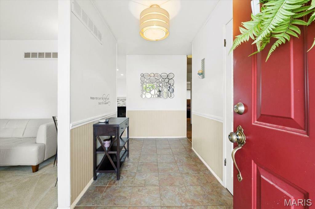 Property Photo: 12155 Kingshead Drive MO 63033