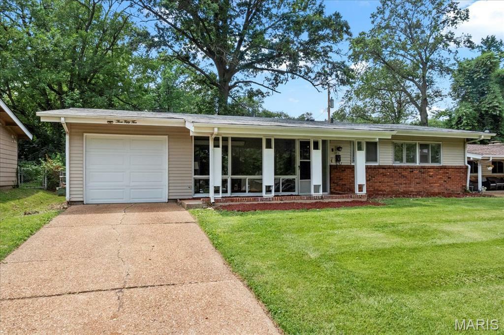 Property Photo: 355 Waterford Drive MO 63033