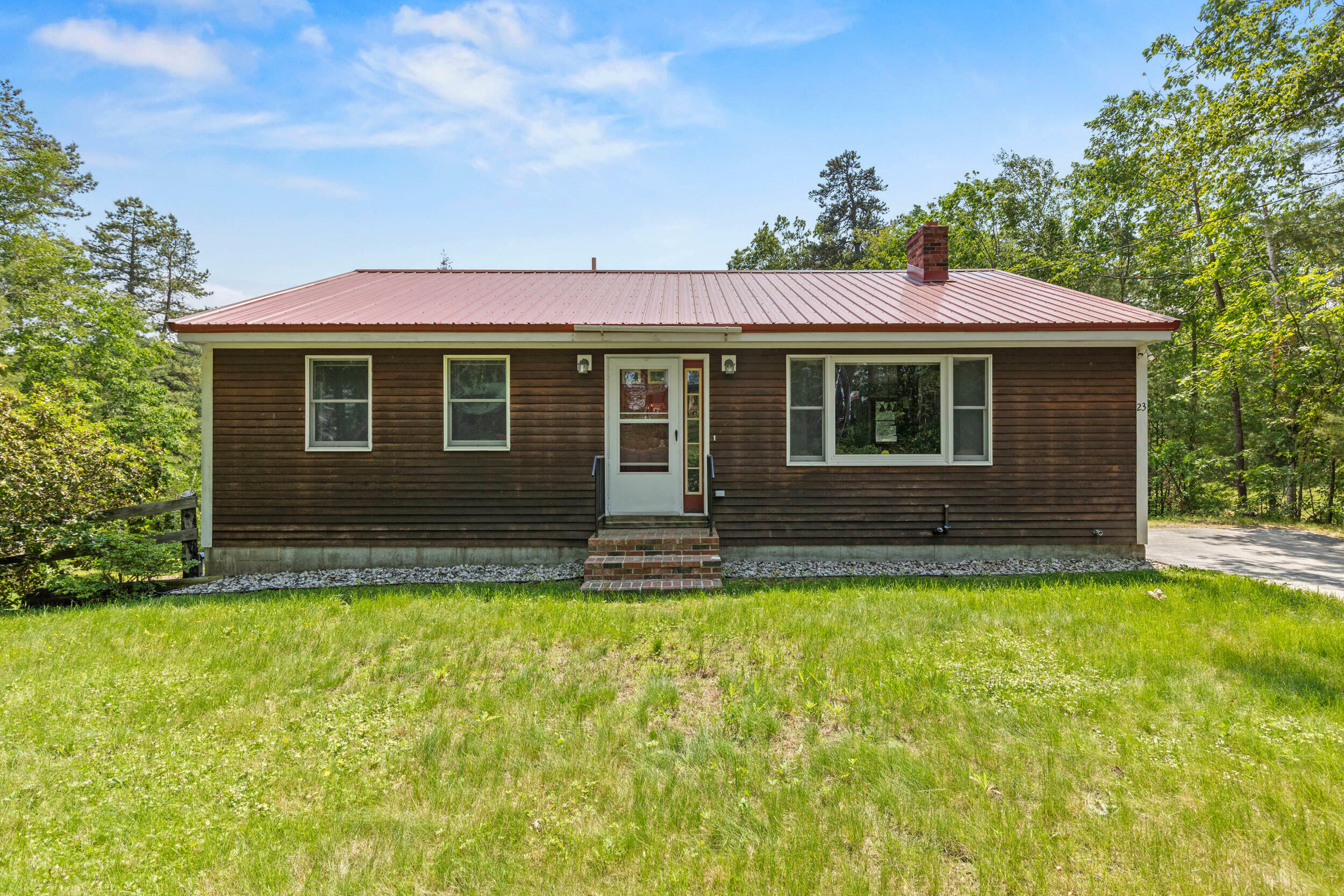 23 E Eleanor Avenue  Standish ME 04084 photo