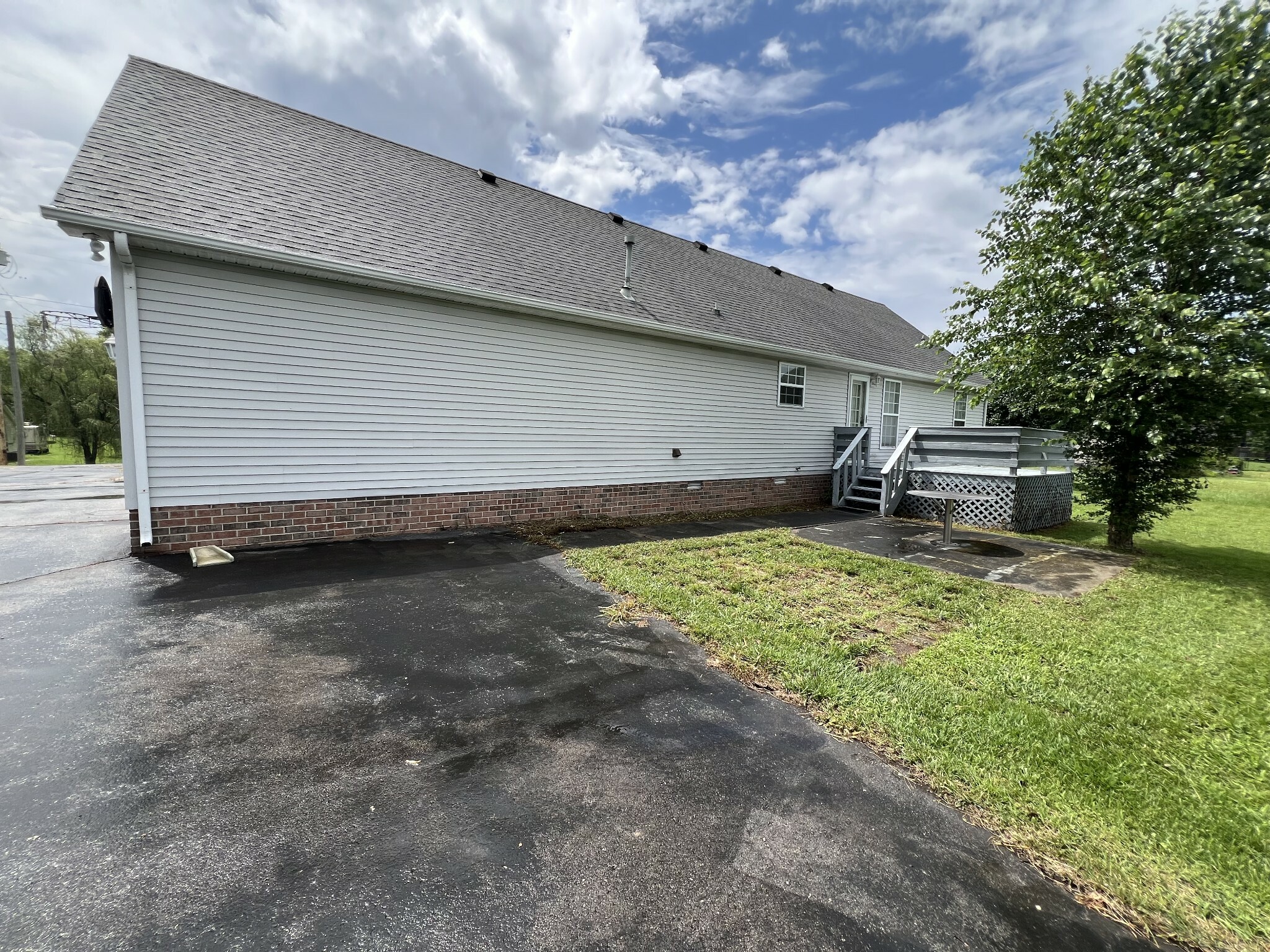 Property Photo: 107 Cascade Ln TN 37020