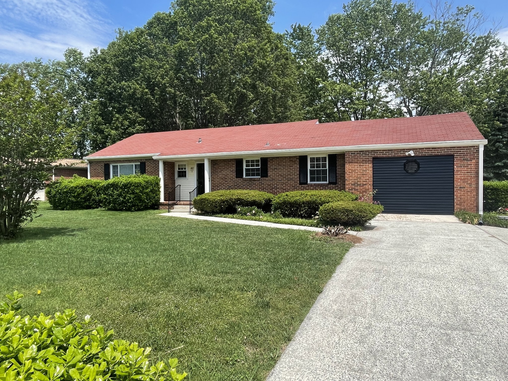 Property Photo: 321 Druid Ln TN 37388