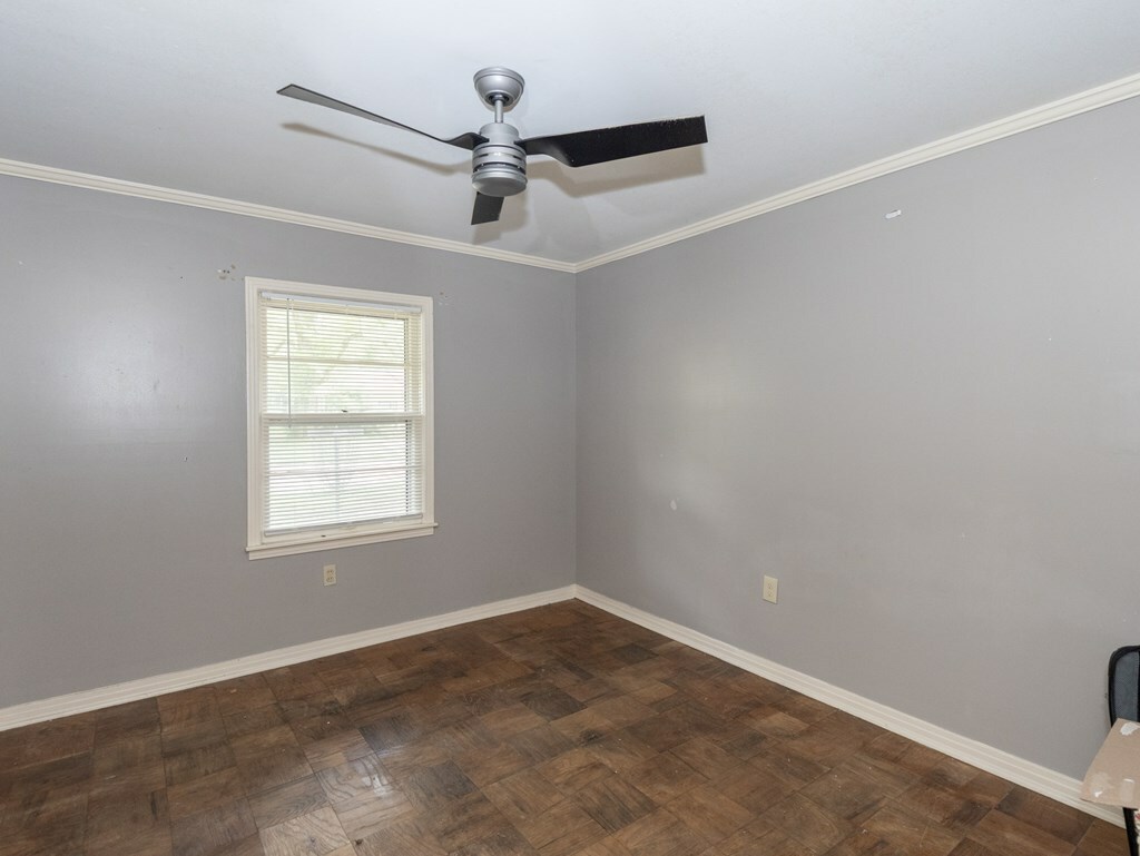 Property Photo: 909 Chickasaw MS 38655