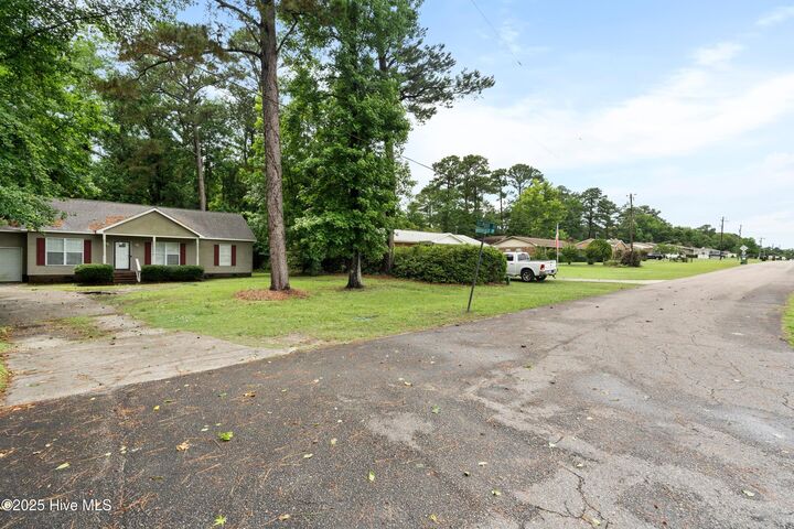 Property Photo: 330 Brookfield Drive NC 28405