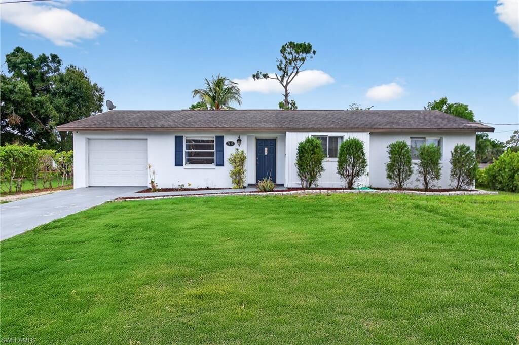 Property Photo: 7416 Pine Dr FL 33967