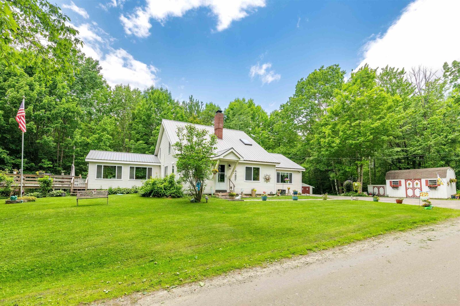 Property Photo: 1307 Lime Kiln Road NH 03780