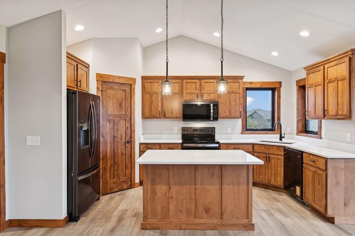 Property Photo:  437 Coyote Way  WI 54017 