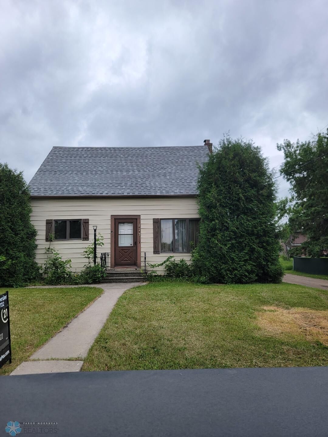 Property Photo: 117 5th Street W MN 56548