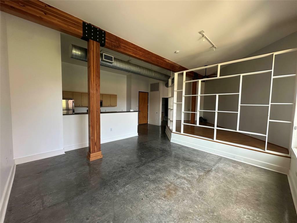 Property Photo: 2502 Live Oak Street 237 TX 75204