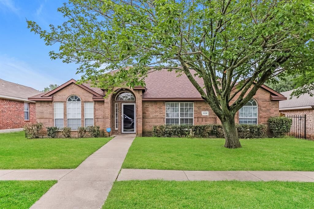 Property Photo:  2230 Bridle Path Drive  TX 75146
