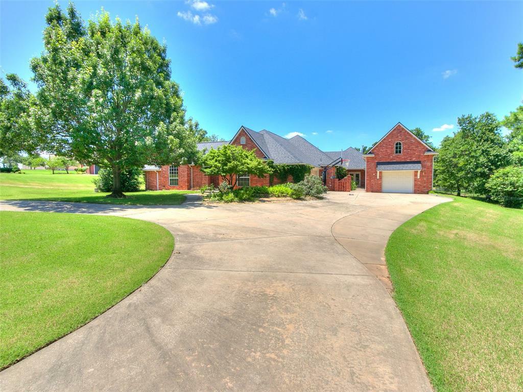 Property Photo: 1031 Hidden Valley Lane OK 73020