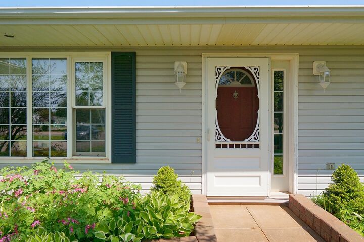 Property Photo: 36 Clermont Road PE C0B 1M0